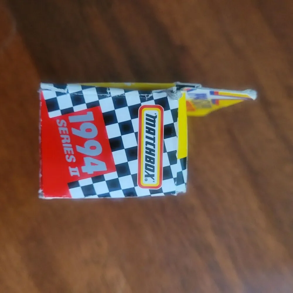 Nascar Ltd Ed Matchbox 1994 Racing Super Stars #19 Hooter's Race Car Open Box